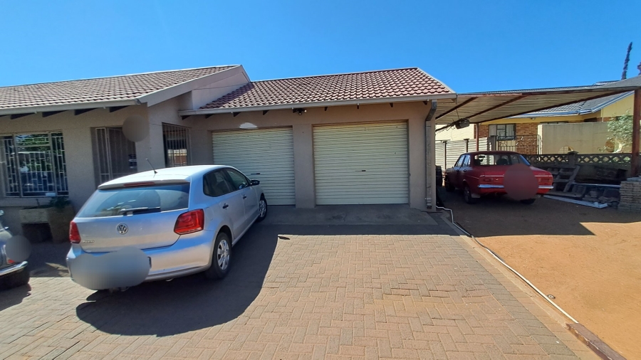 4 Bedroom Property for Sale in Uitsig Free State